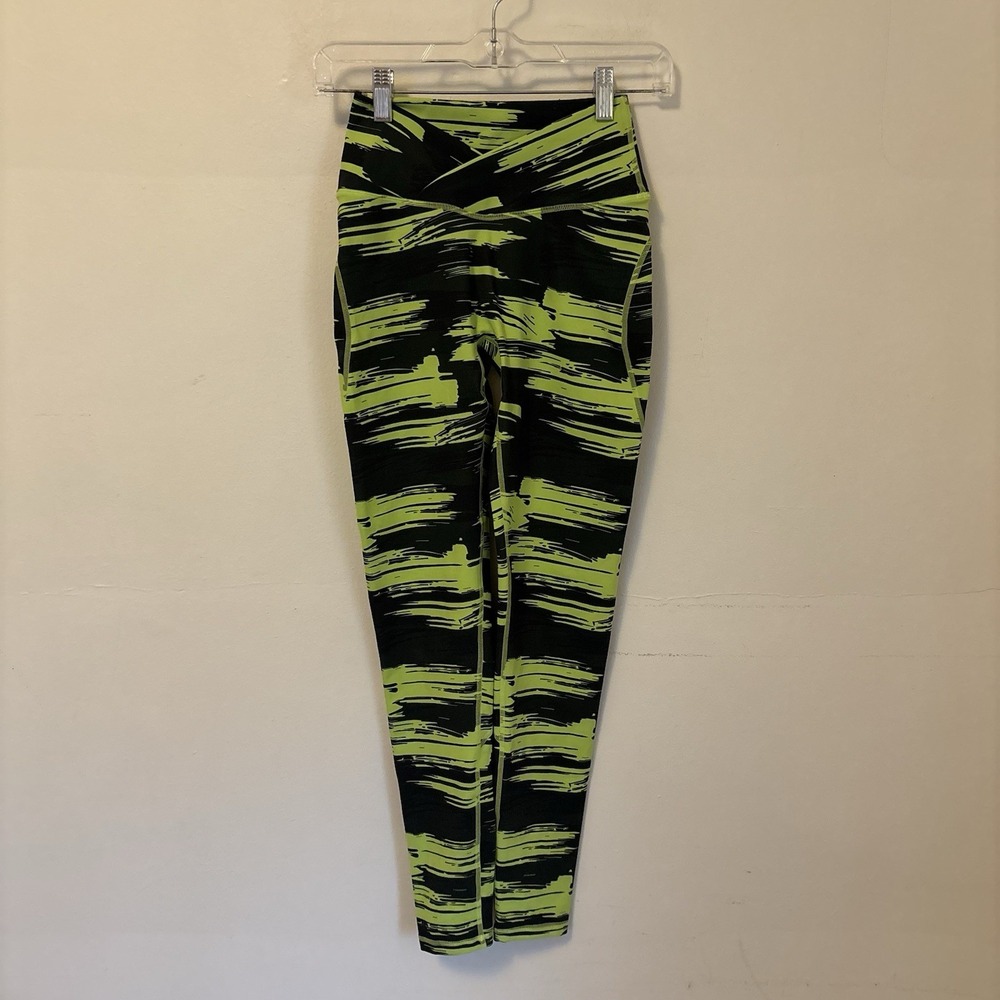 Alphalete Surface Power Black Yellow Striated Compression Leggings Size‎ S